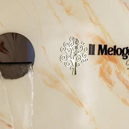 Melograno Deluxe With Jacuzzi Experience *